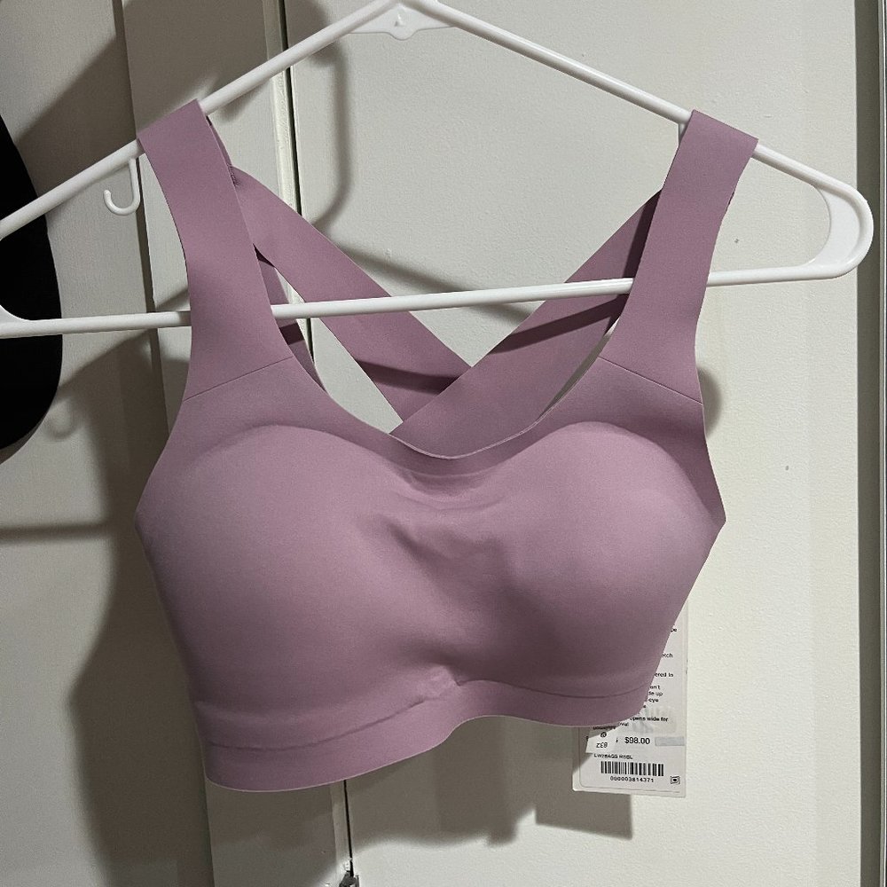 NWT Lululemon Enlite Sports Bra (Light Pink Lavender)